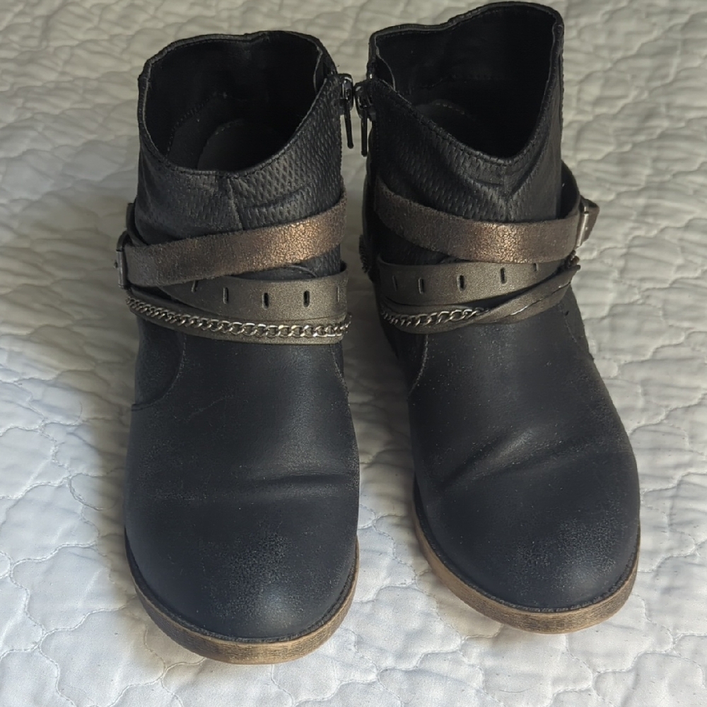 Jellypop Black Ankle Boots with Bronze Accents